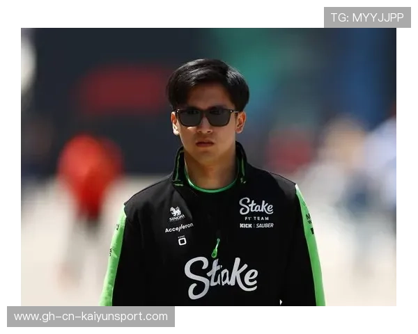 周冠宇集中练习慢弯路线